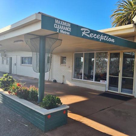 Motel Riverina Leeton Buitenkant foto