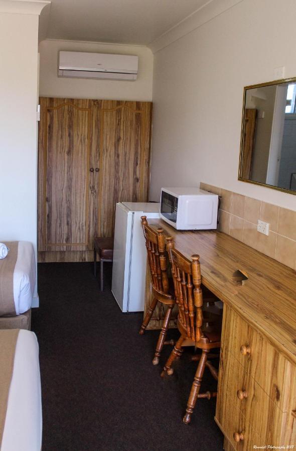 Motel Riverina Leeton Buitenkant foto