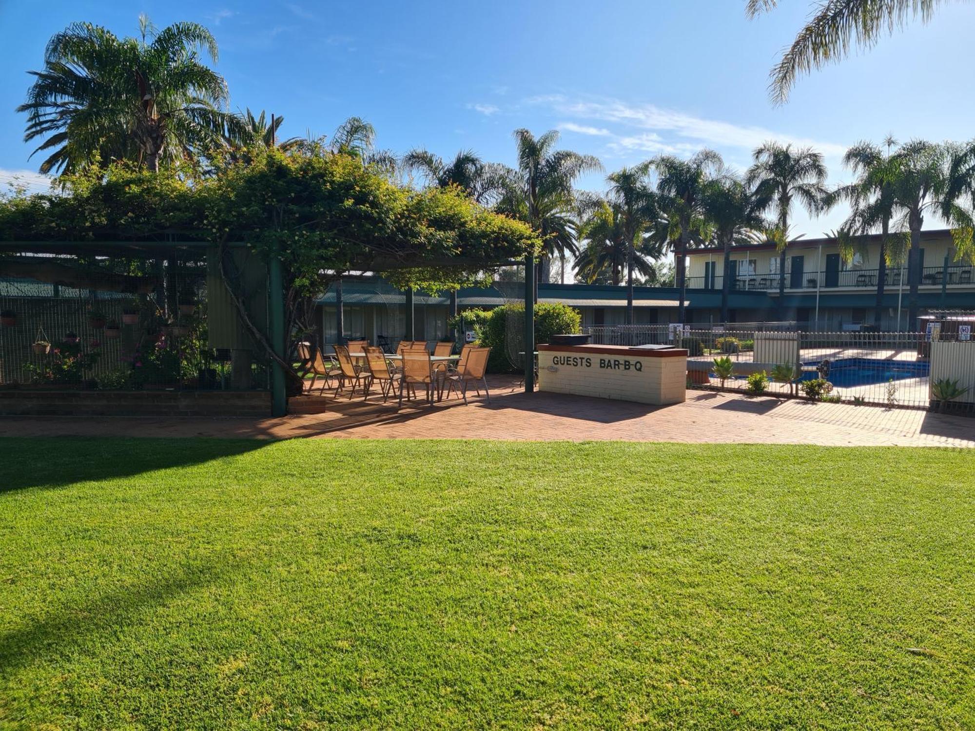 Motel Riverina Leeton Buitenkant foto