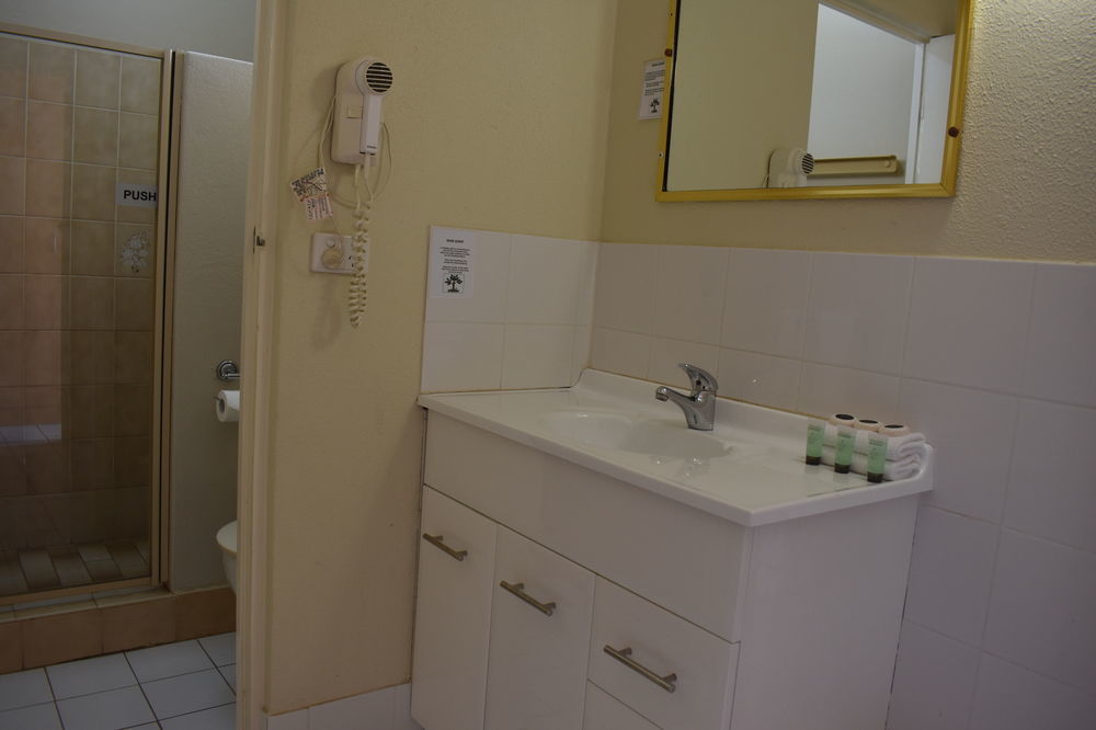 Motel Riverina Leeton Buitenkant foto