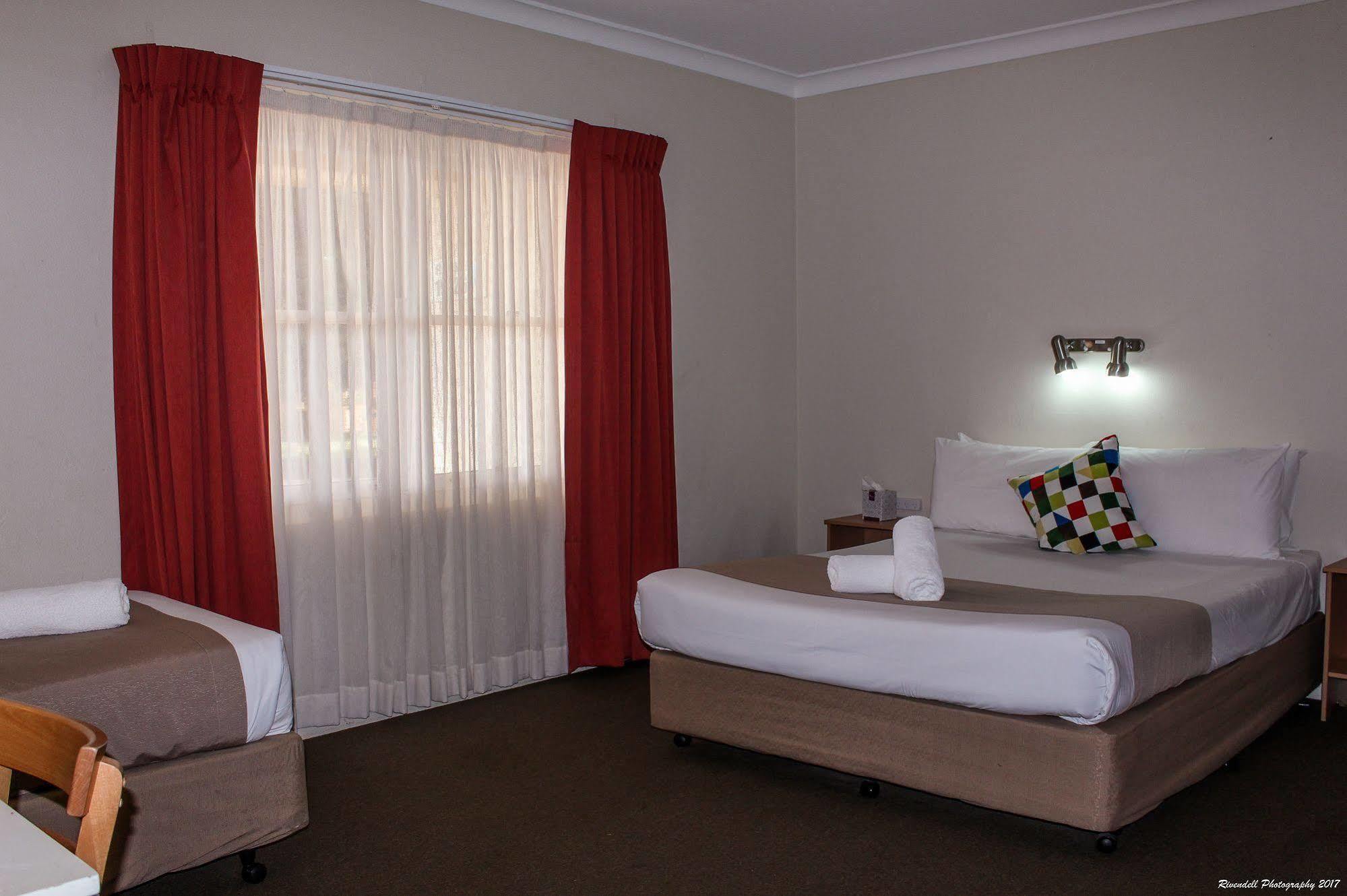 Motel Riverina Leeton Buitenkant foto