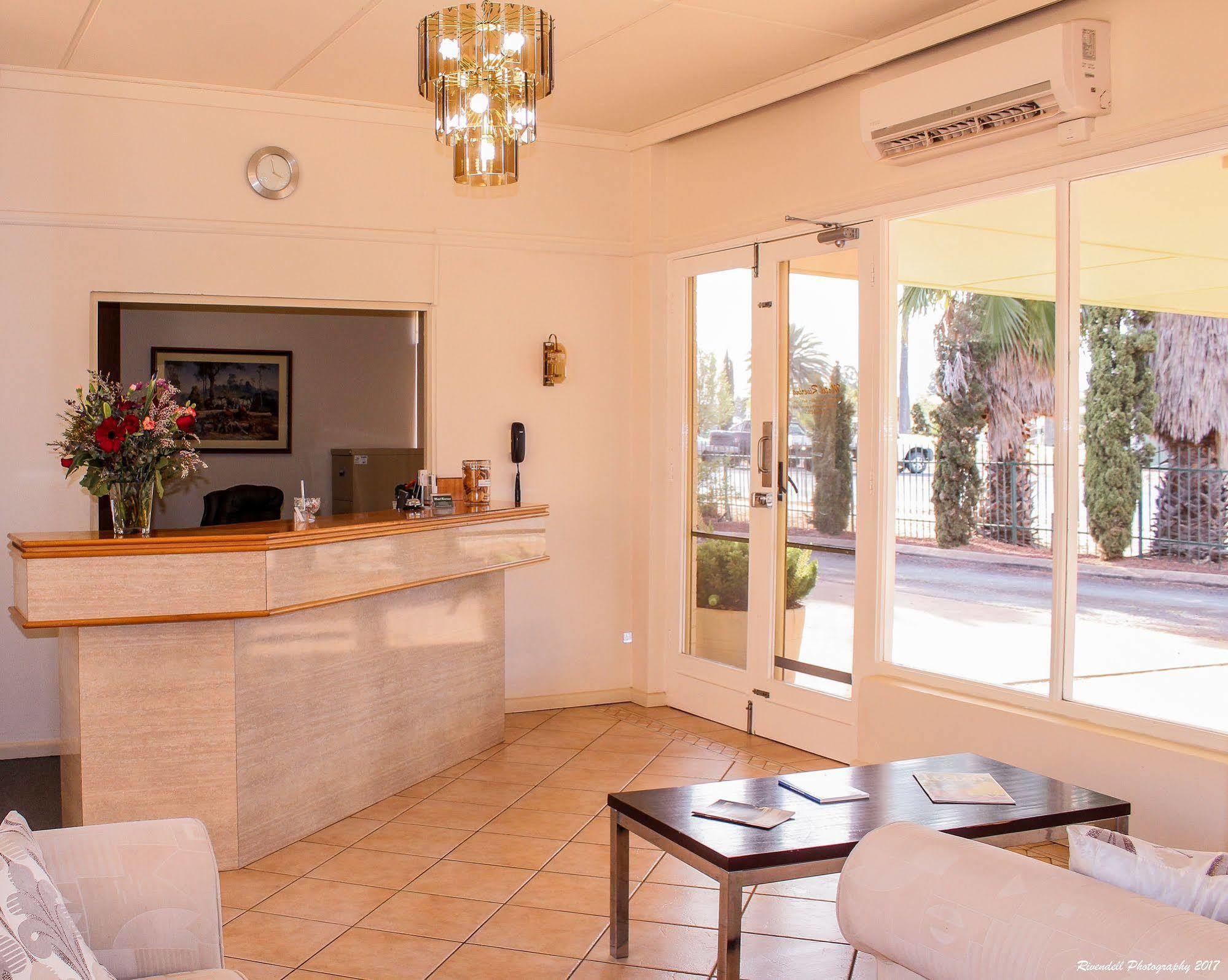 Motel Riverina Leeton Buitenkant foto