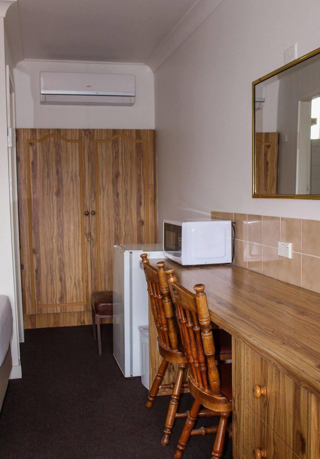 Motel Riverina Leeton Buitenkant foto