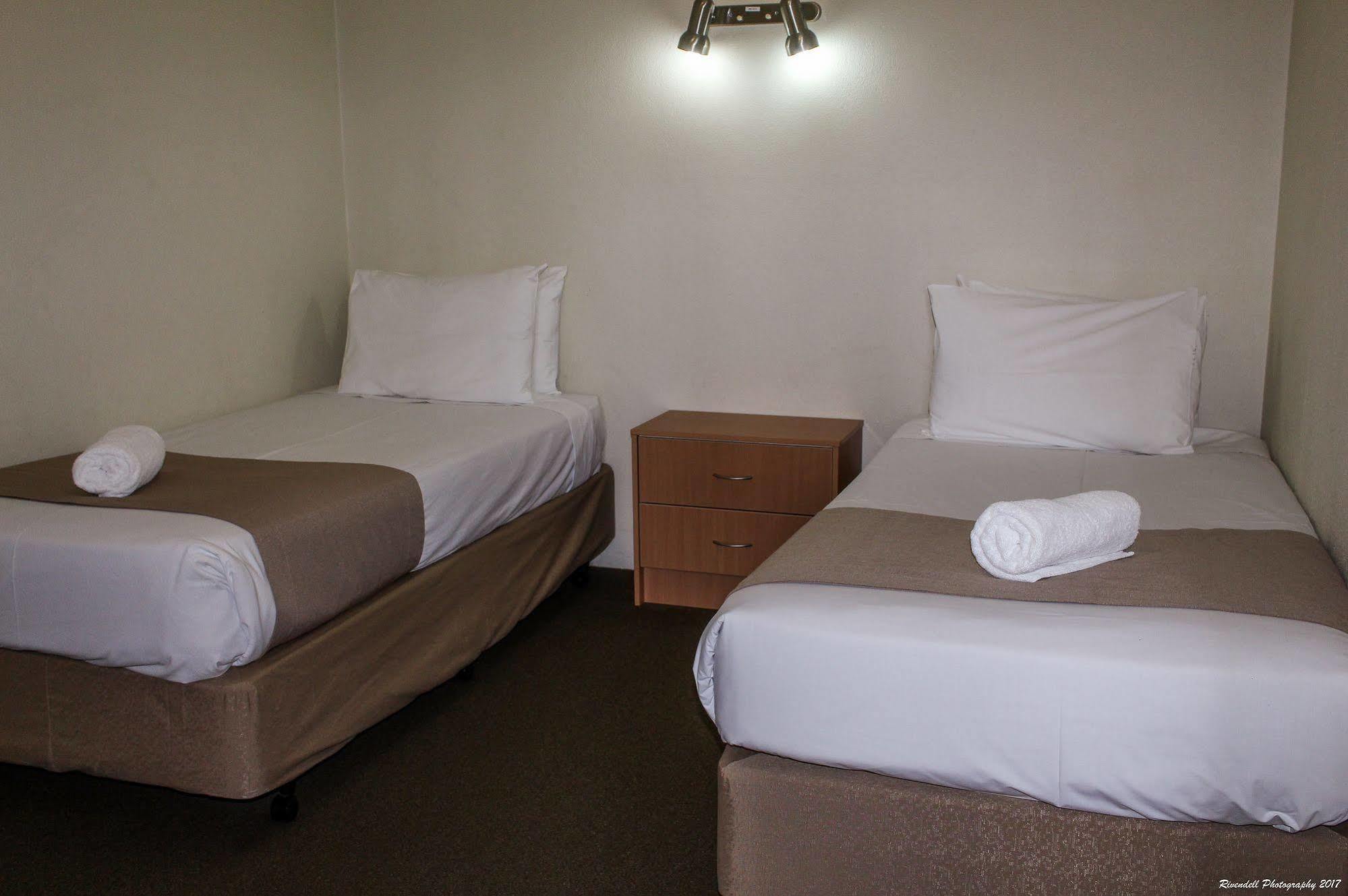 Motel Riverina Leeton Buitenkant foto