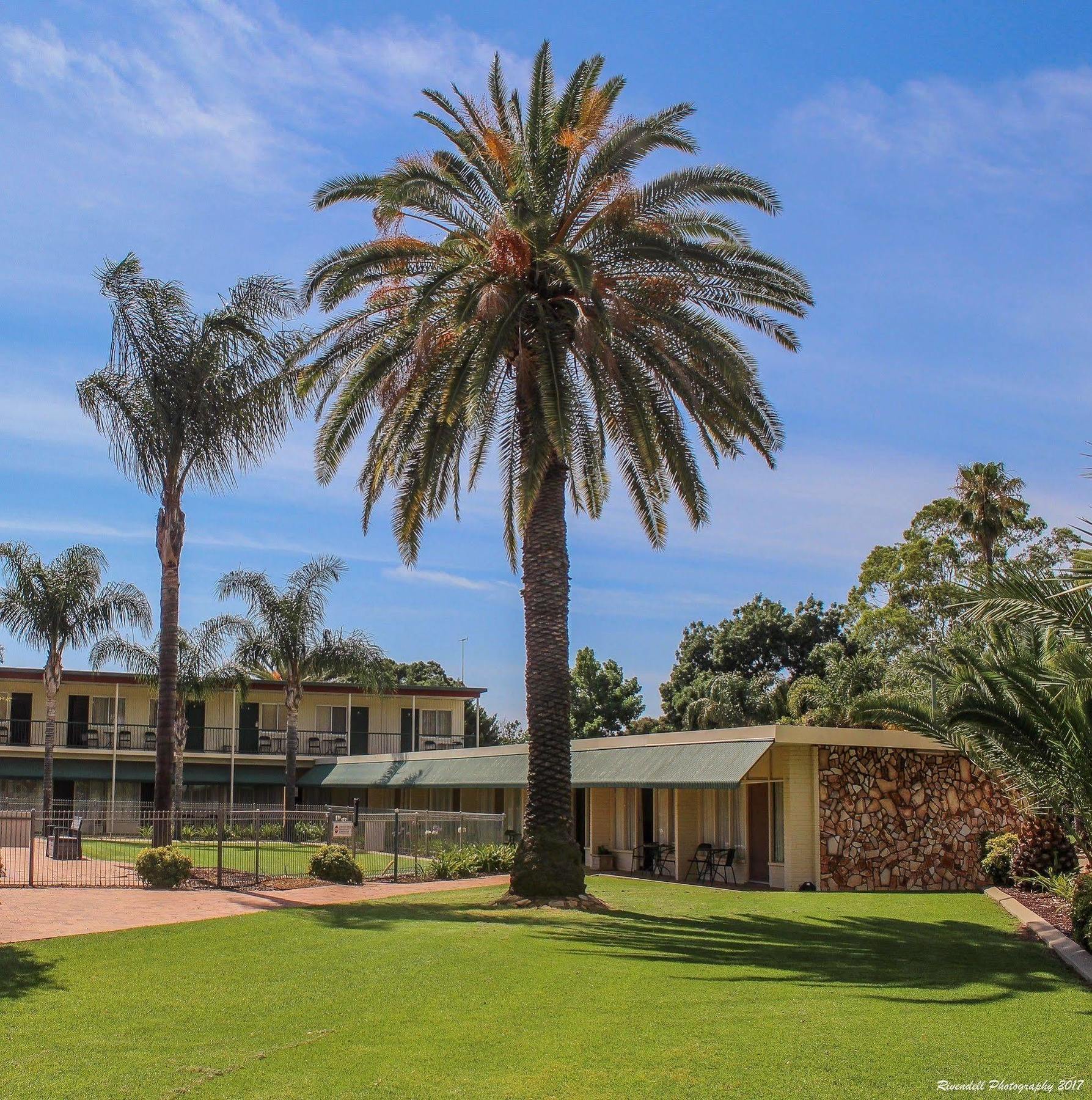 Motel Riverina Leeton Buitenkant foto