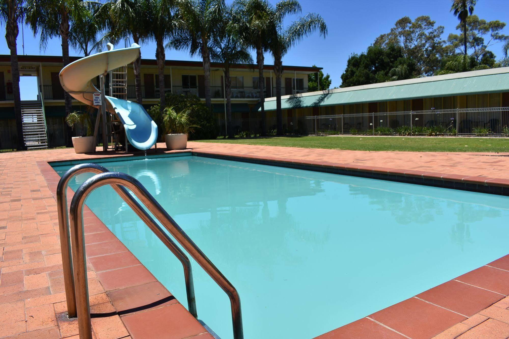 Motel Riverina Leeton Buitenkant foto
